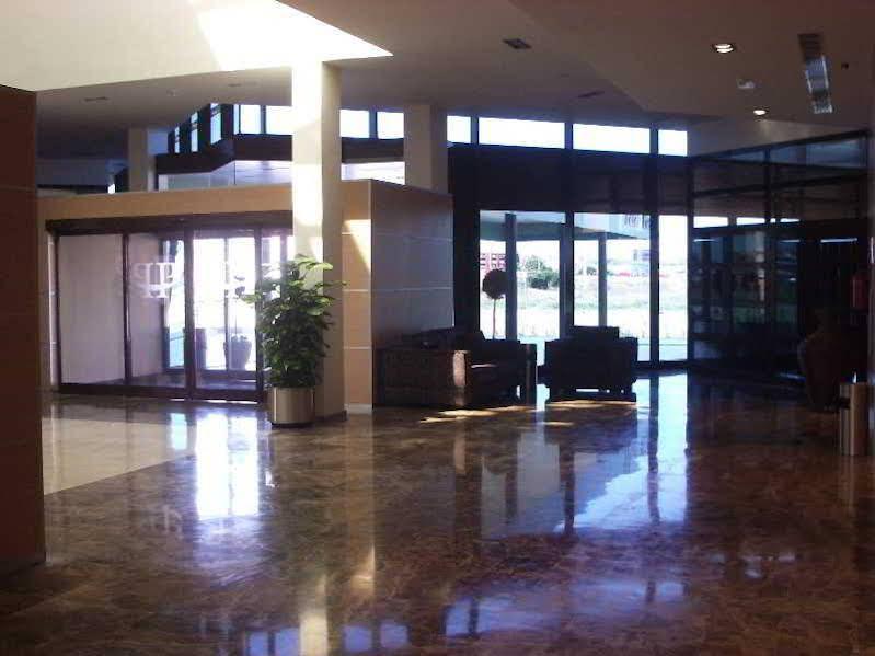 فندق Alcala Plaza الكالا ذي إِناريس المظهر الخارجي الصورة