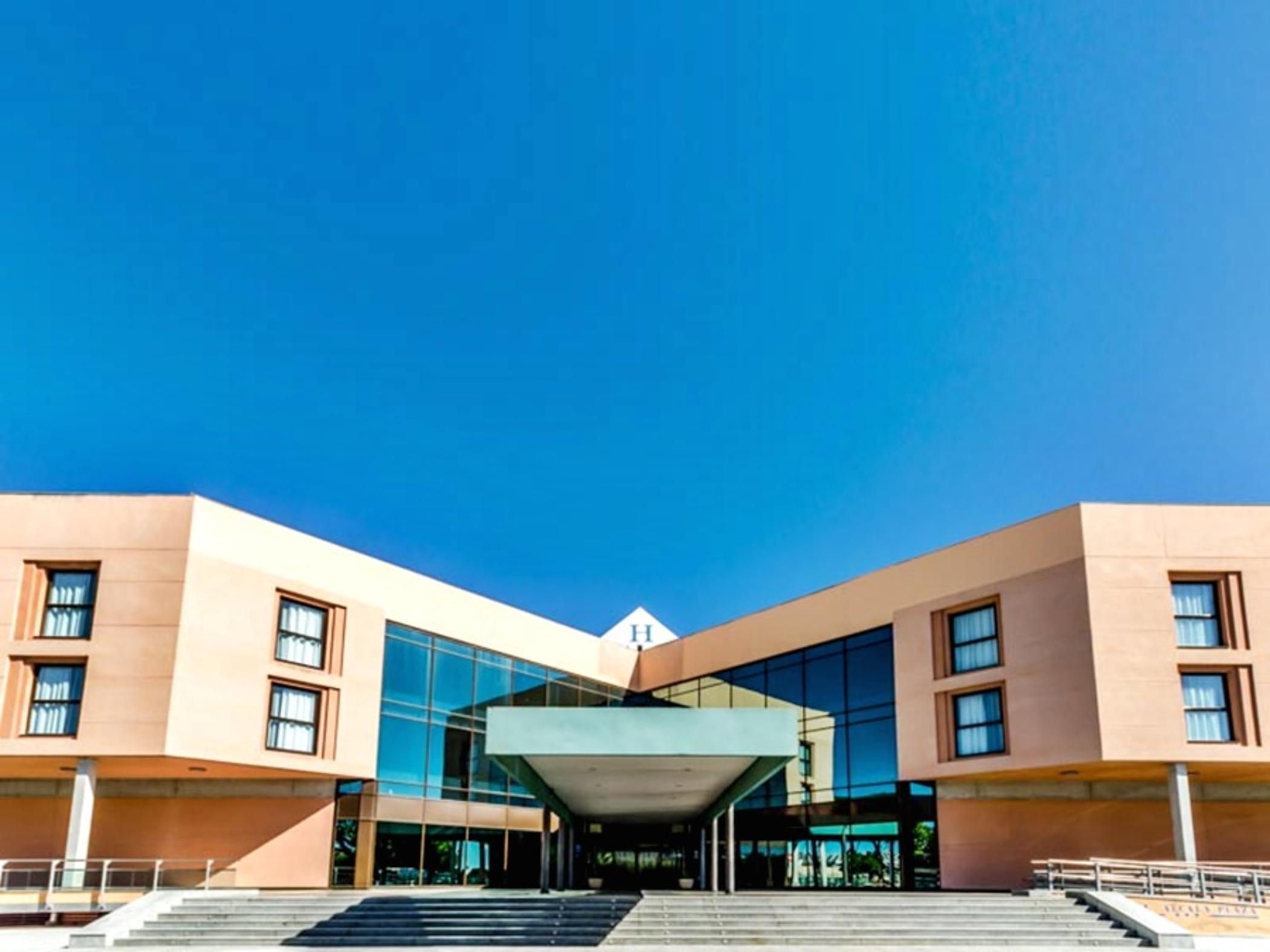 فندق Alcala Plaza الكالا ذي إِناريس المظهر الخارجي الصورة