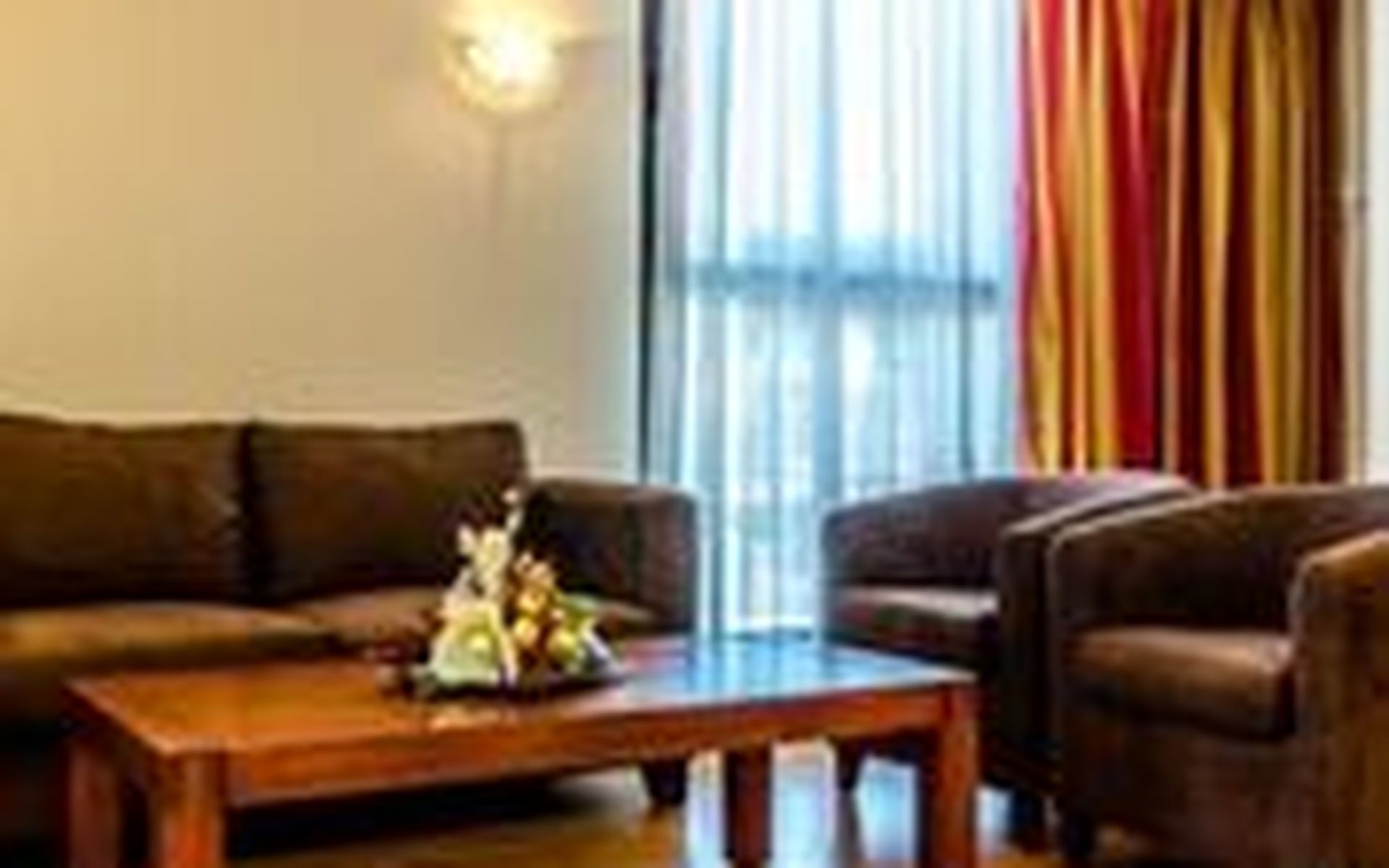فندق Alcala Plaza الكالا ذي إِناريس المظهر الخارجي الصورة