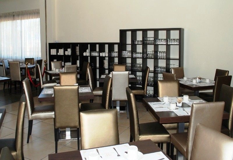 فندق Alcala Plaza الكالا ذي إِناريس المظهر الخارجي الصورة