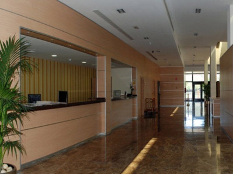 فندق Alcala Plaza الكالا ذي إِناريس المظهر الخارجي الصورة